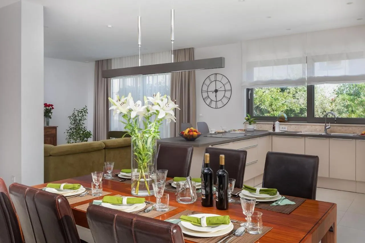 Luxury Villa Cippico Xxii With Pool Kastela