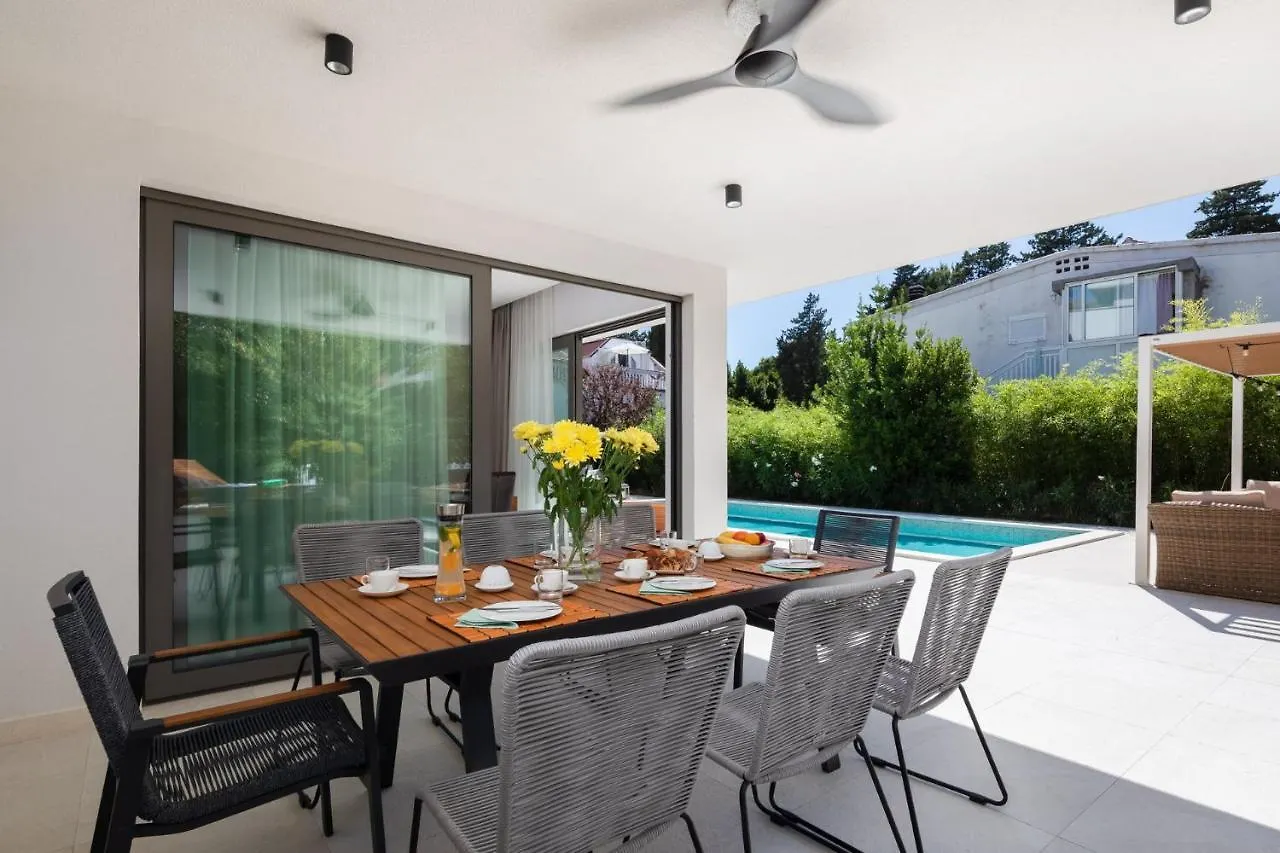Luxury Villa Cippico Xxii With Pool Kastela Croatia