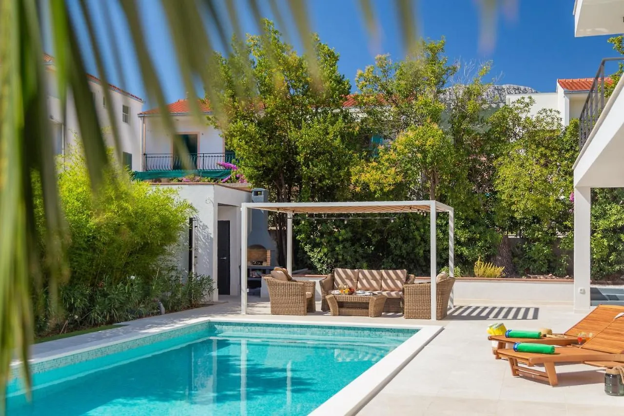 Luxury Villa Cippico Xxii With Pool Kastela Croatia
