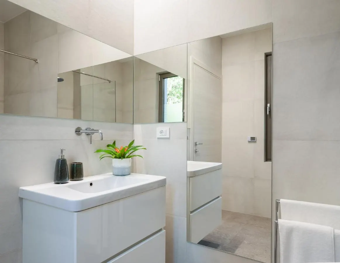Luxury Villa Cippico Xxii With Pool Kastela