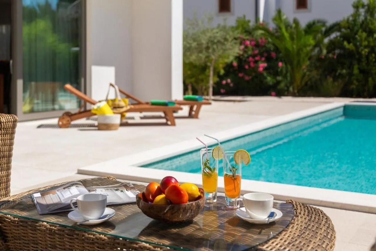 Luxury Villa Cippico Xxii With Pool Kastela 0*,  Croatia