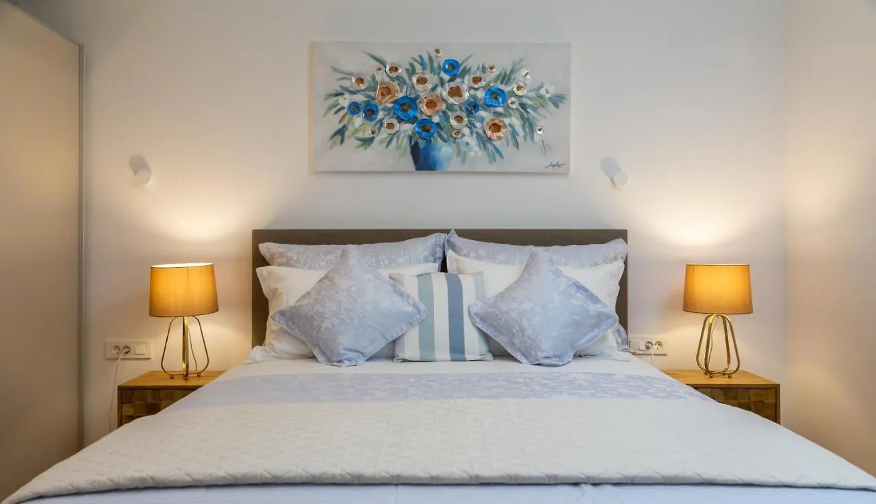 Luxury Villa Cippico Xxii With Pool Kastela