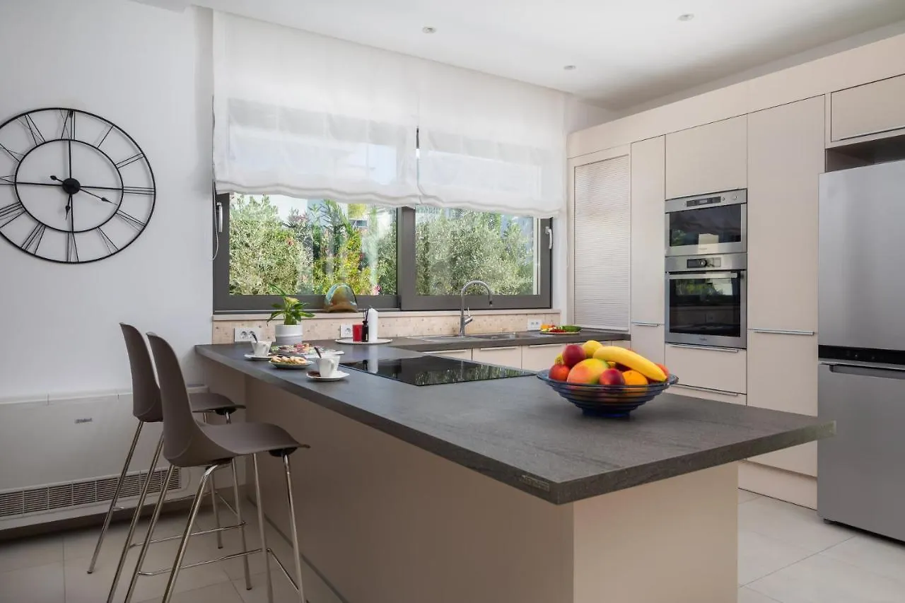 Luxury Villa Cippico Xxii With Pool Kastela