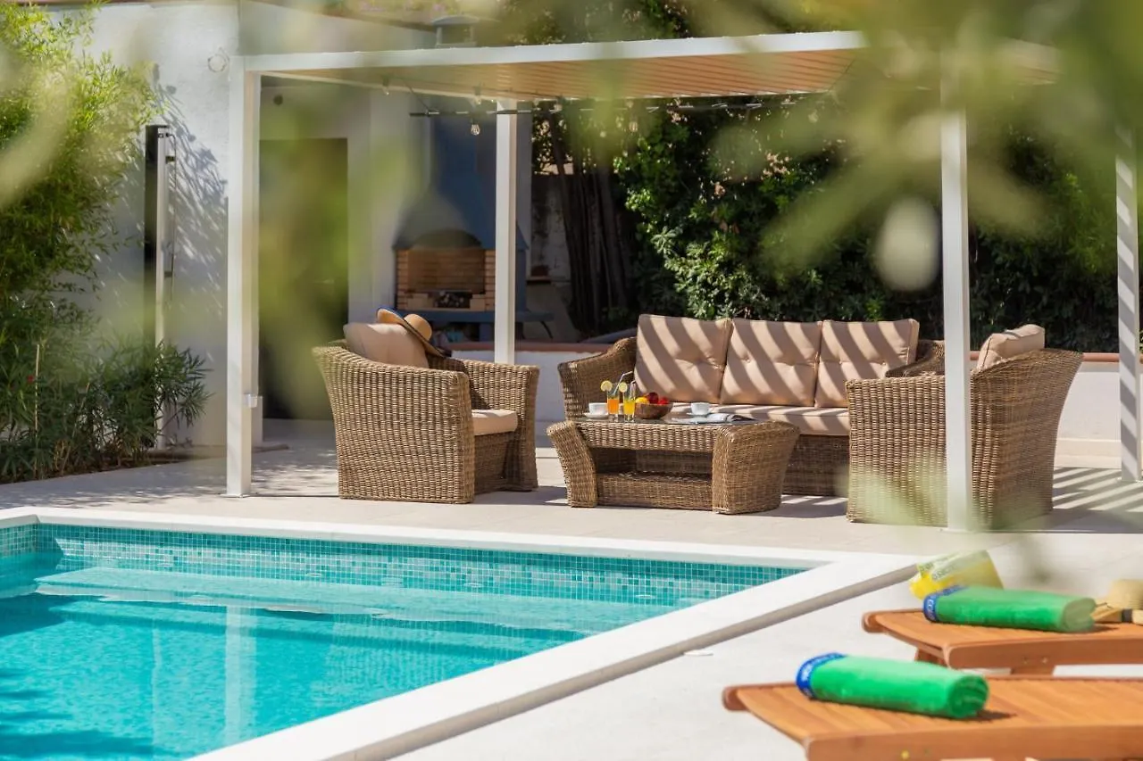 Luxury Villa Cippico Xxii With Pool Kastela Croatia