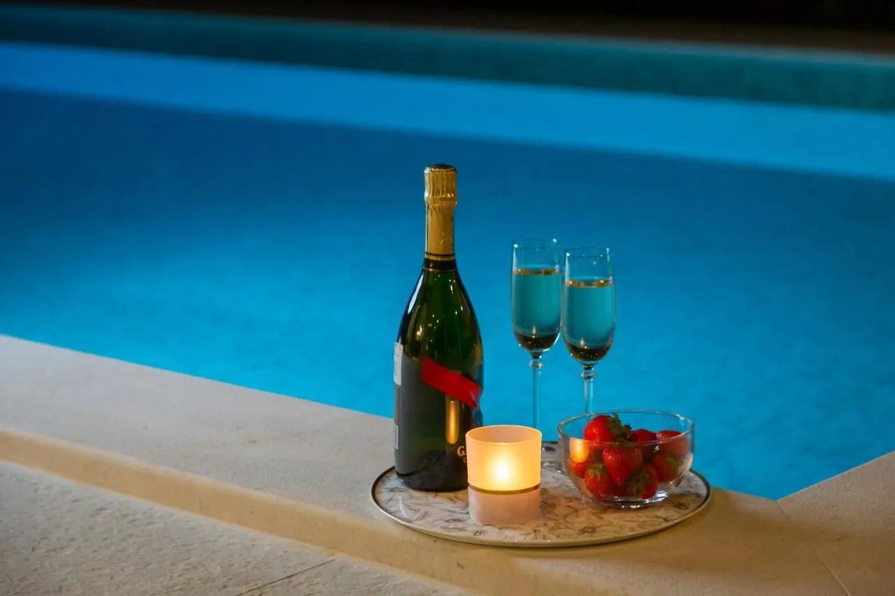 Luxury Villa Cippico Xxii With Pool Kastela