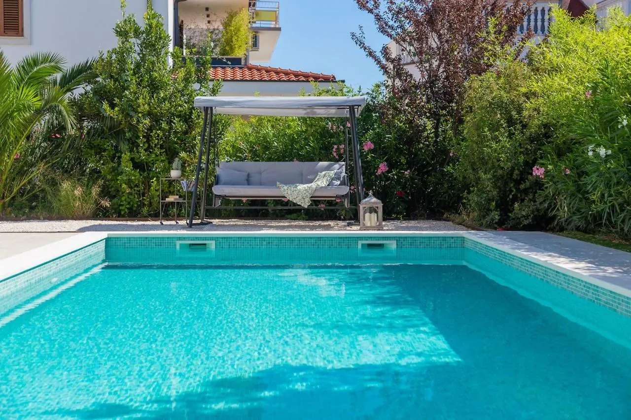 Luxury Villa Cippico Xxii With Pool Kastela 0*,